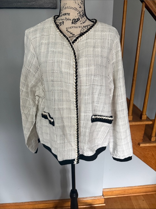 SHEIN Jackets & Blazers - Women’s White Light Tweed Jacket with Black &Gold Trim